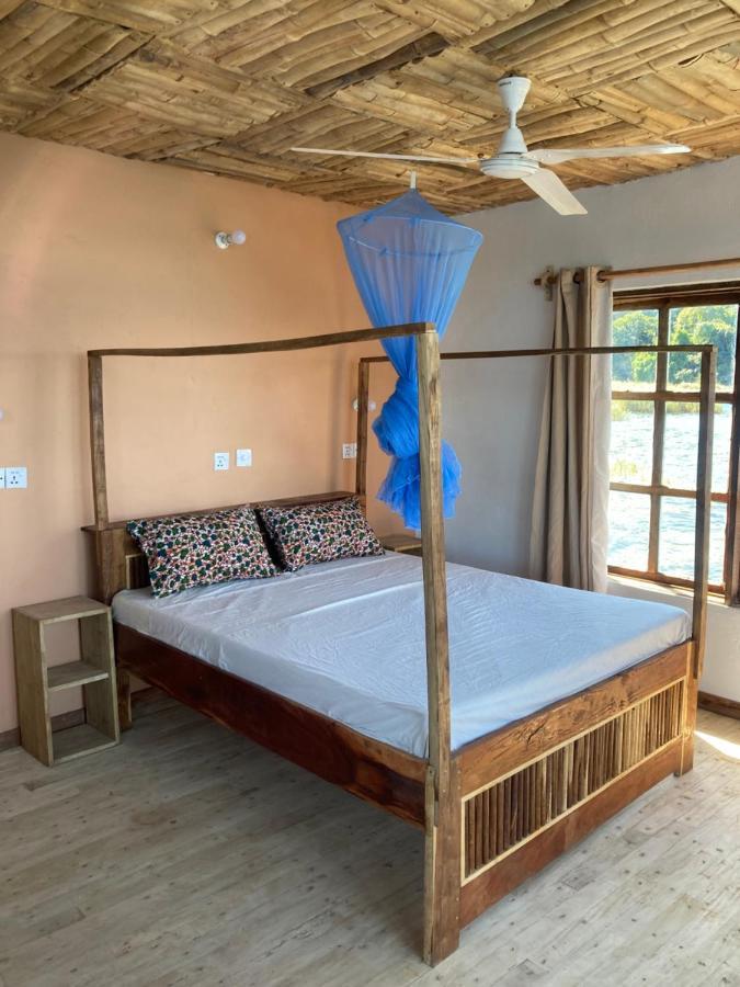 Soul Rebel Lodge & Backpackers Nkhata Bay エクステリア 写真