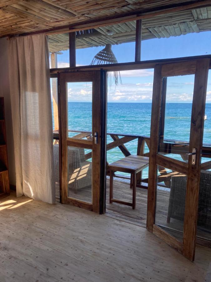 Soul Rebel Lodge & Backpackers Nkhata Bay エクステリア 写真