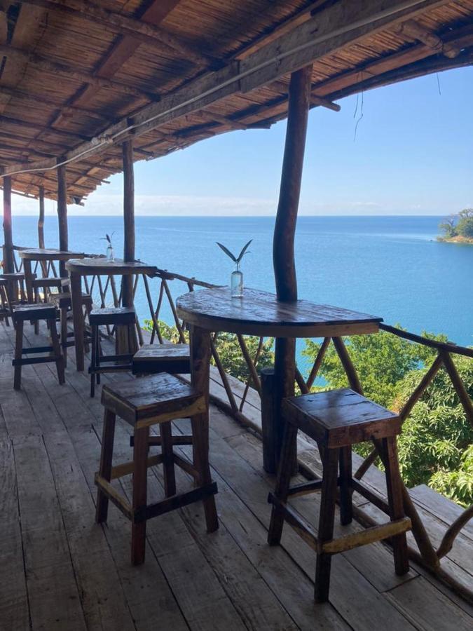 Soul Rebel Lodge & Backpackers Nkhata Bay エクステリア 写真