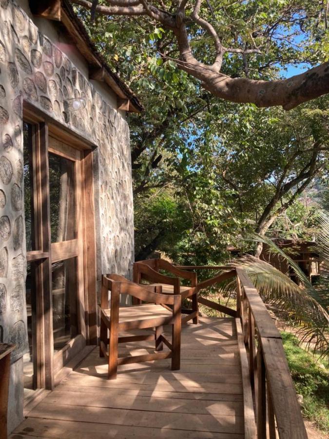 Soul Rebel Lodge & Backpackers Nkhata Bay エクステリア 写真