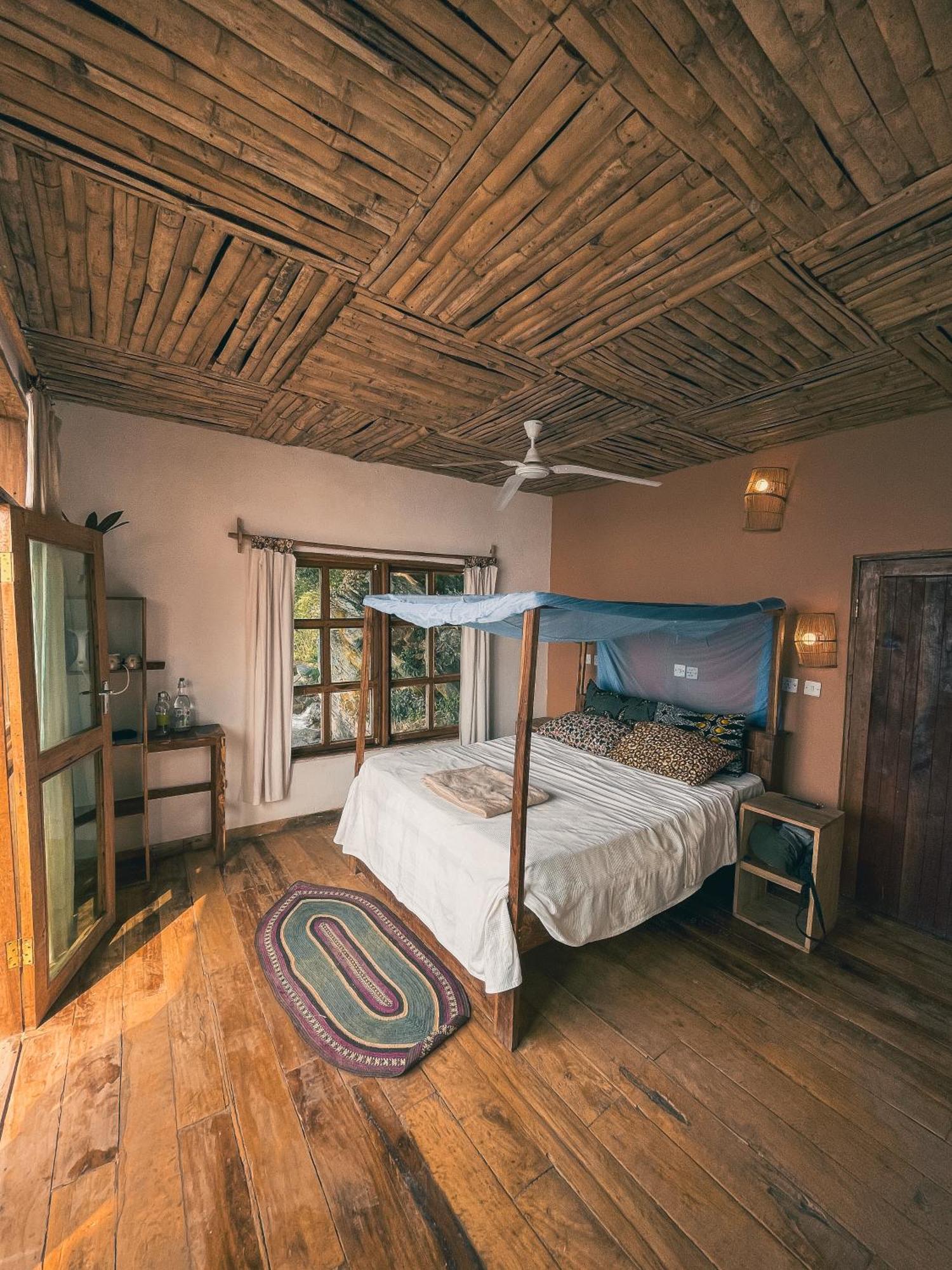 Soul Rebel Lodge & Backpackers Nkhata Bay エクステリア 写真